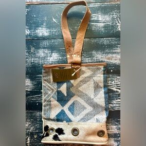 Wine / Alcohol Carrying Bag - Cowhide